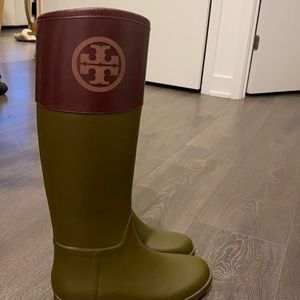 Selling my Tory Burch boots. Worn only a couple times in great condition
